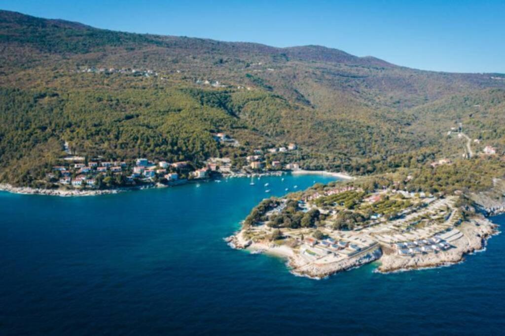 Apartment By The Sea- Santa Marina Raša Dış mekan fotoğraf