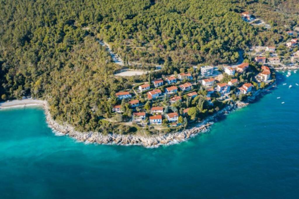 Apartment By The Sea- Santa Marina Raša Dış mekan fotoğraf